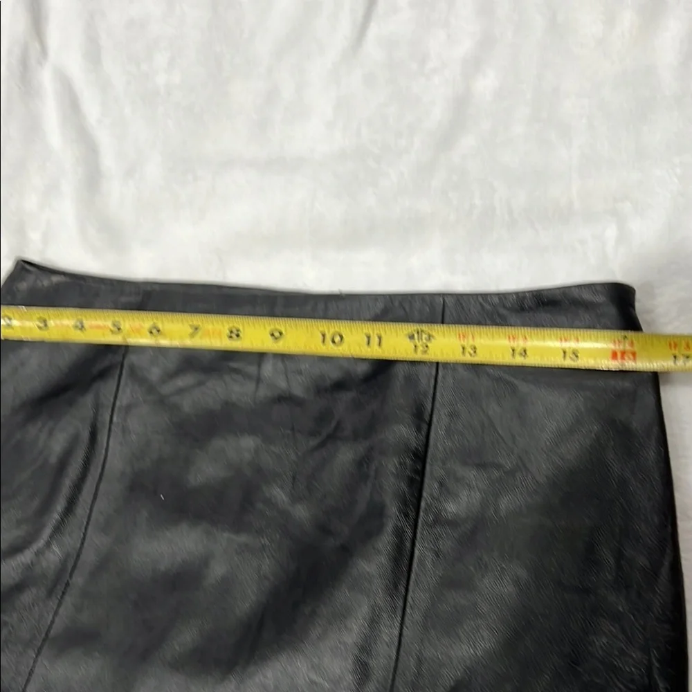 Vintage Jaclyn Smith Elegant Black Leather Skirt Sz 14